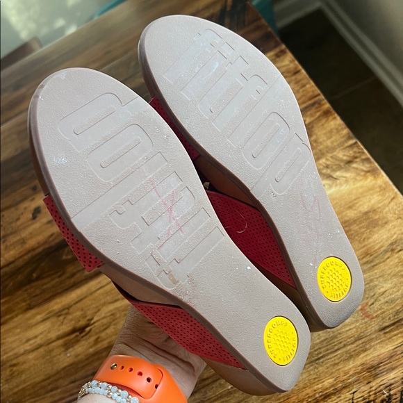 FitFlop Red Crisscross Perforated Leather Slide Sandals Sz 7 - Picture 6 of 10
